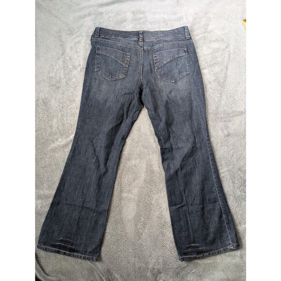 A.N.A Jeans Women's Plus Size‎ 14P Mid Rise Bootcut Modern medium wash - Picture 8 of 10
